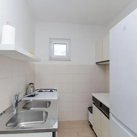 Liana - Vala Apartment Mimice